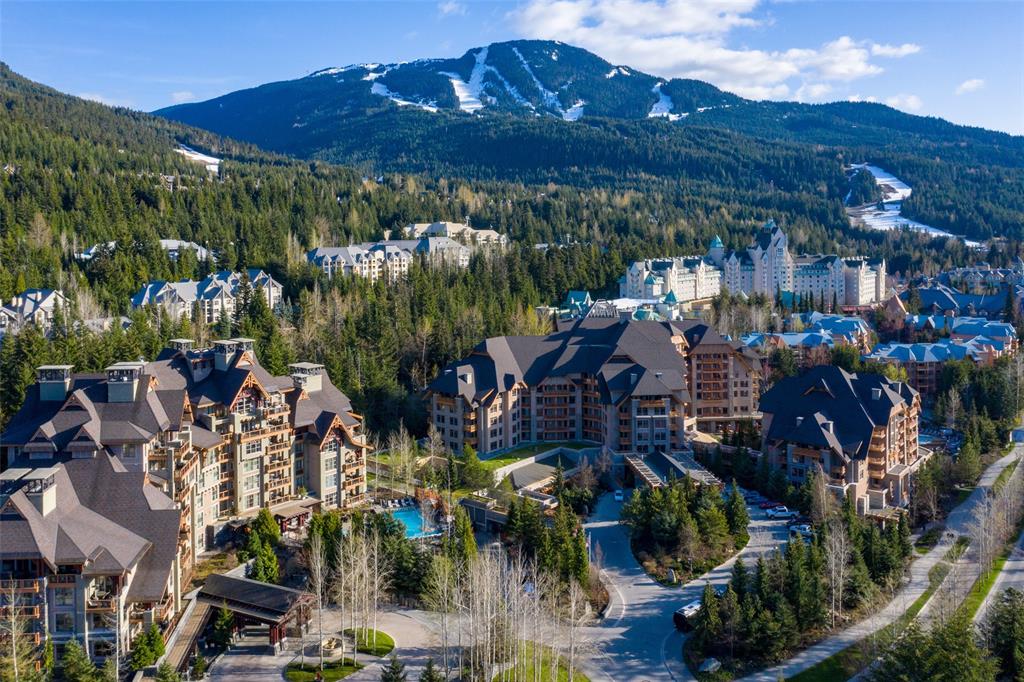 Luxury Condo - Four Seasons Resort | Mountain Views